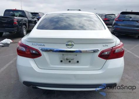 2017 Nissan Altima 2.5 Sr из США, поврежденный, VIN 1N4AL3AP3HN304971